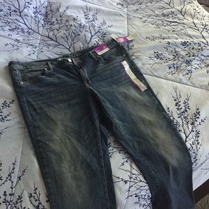 NWT Size 18 jeans Mossimo Midrise/ Straight leg